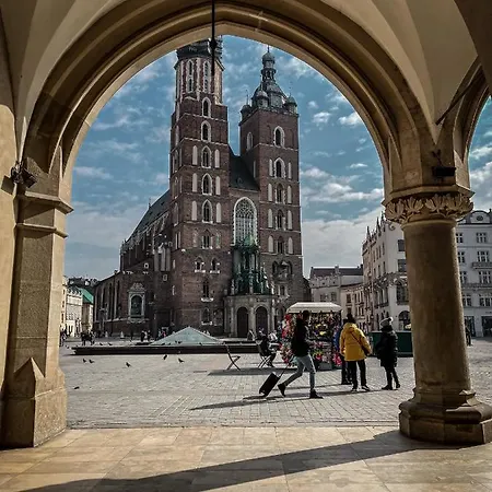 H12**** Hotel Cracovia