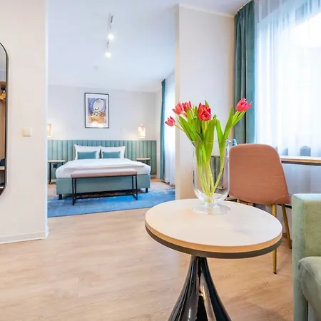 Hotel H12****