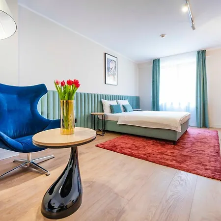 Hotel H12****