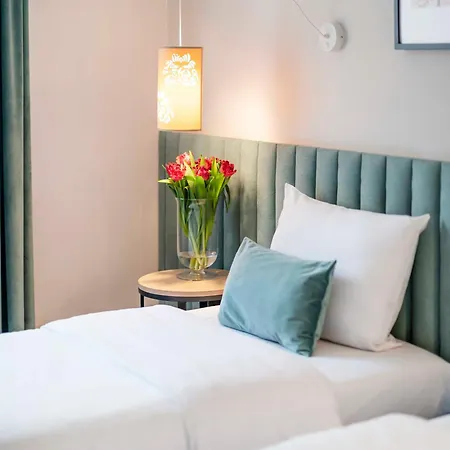 Hotel H12**** 4*