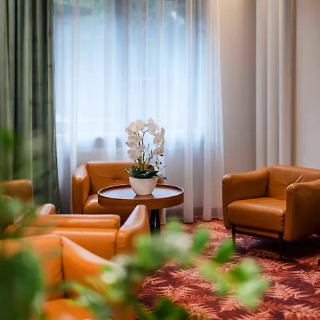 Hotel H12****