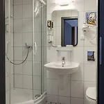 H12**** Hotel
