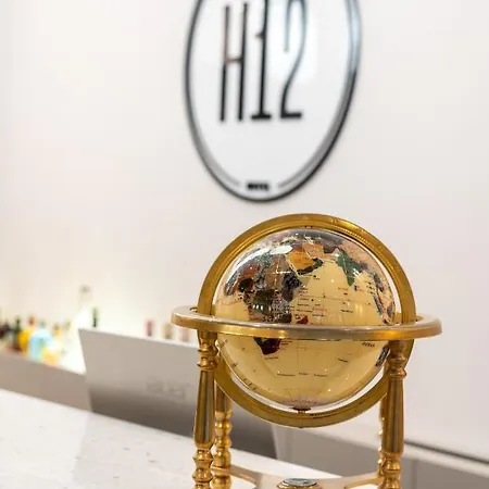 Ξενοδοχείο H12****