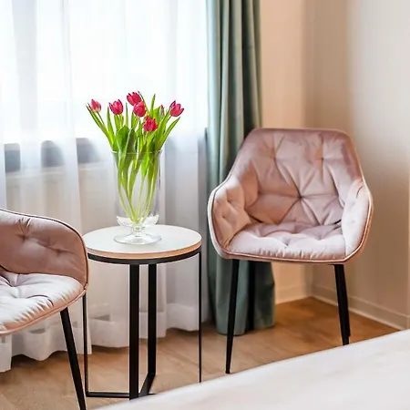 Ξενοδοχείο H12**** 4*