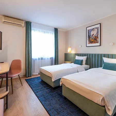 H12 Hotell