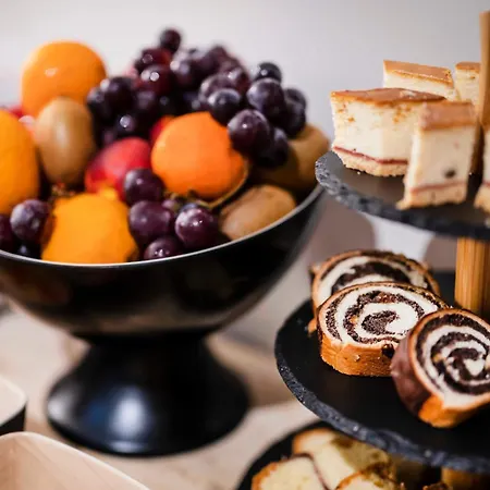 Ξενοδοχείο H12**** Krasków