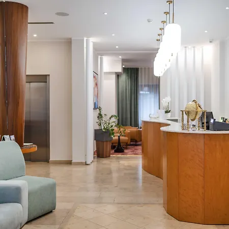 H12**** Hotel Cracovie