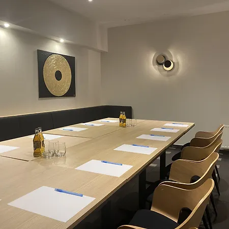 H12**** Ξενοδοχείο 4*