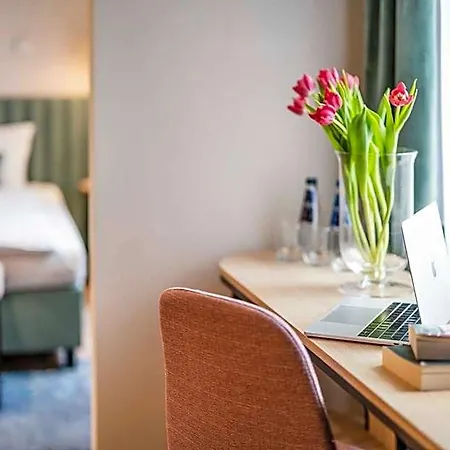 Hotel H12 4*