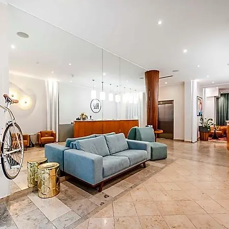 Hotel H12 4*