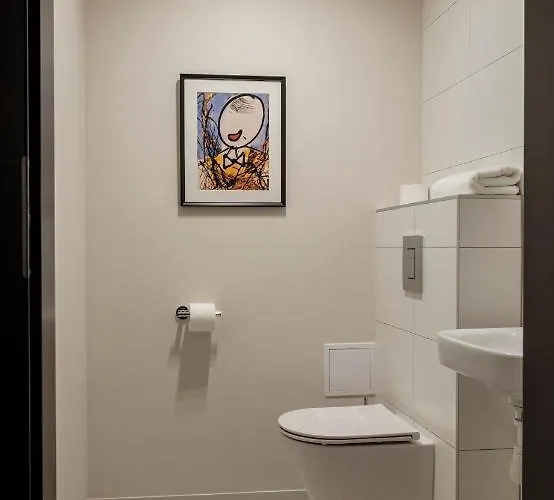 H12**** 4* קרקוב