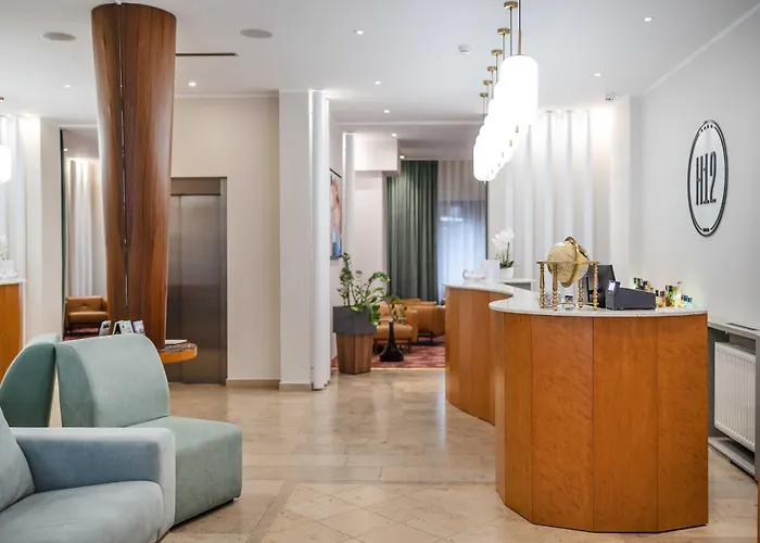 H12**** Hotel Krakau