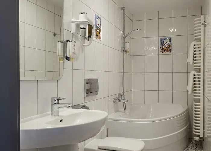 H12**** Hotel Krakau