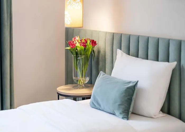 H12**** Hotel Krakau